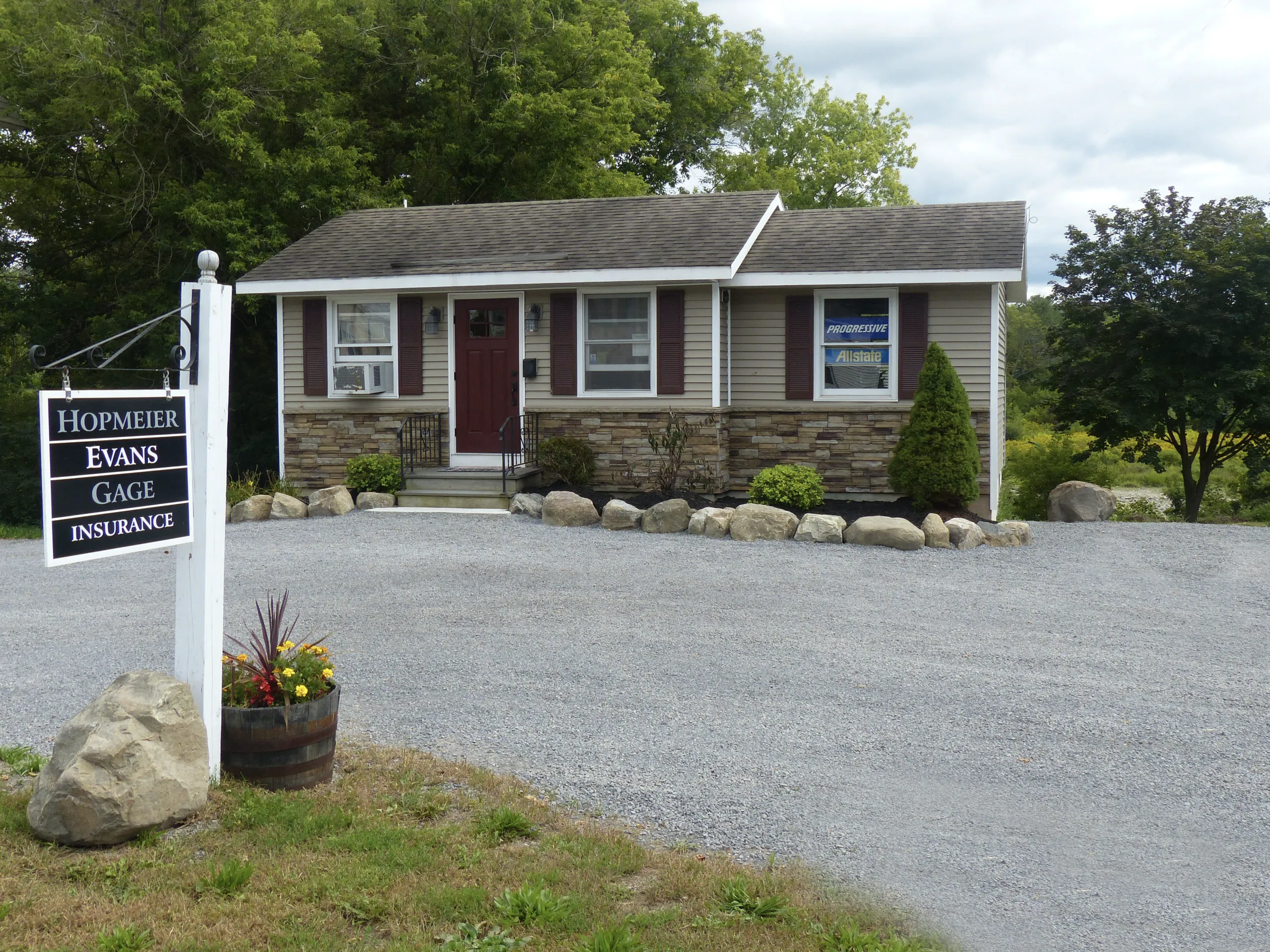 Building in Esperance, NY that houses Hopmeier Evans Gage Local Insurance Agency